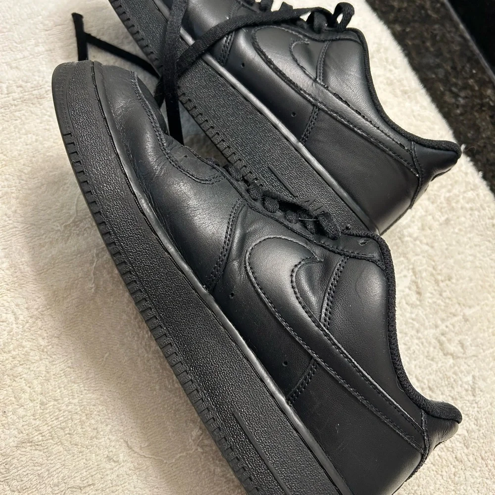 Size 9.5 Nike Court Vision Low Triple Black